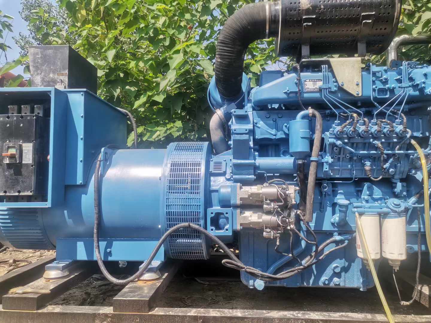 莲花详细说明降低 800kW 柴油发电机输出电流波动的方法