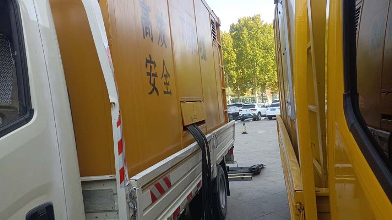 莲花如何判断柴油发电机组和UPS电源的切换时间是否符合要求？